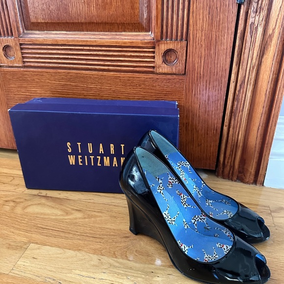 Stuart Weitzman Glossy Black Peep Toe Wedges - Picture 1 of 1